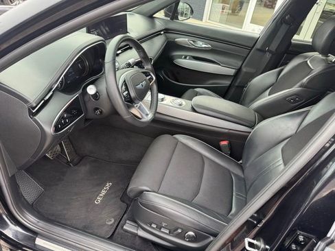 Used 2022 Genesis GV70 2.5T w/ Sport Prestige Package image 21