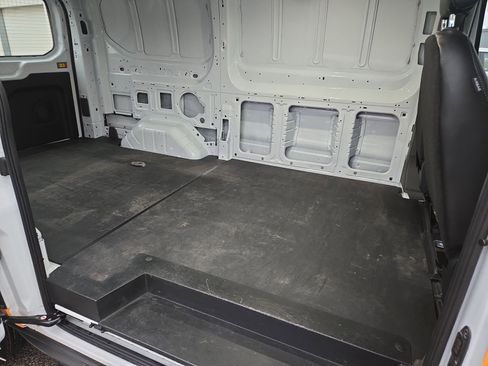 Certified 2023 Ford Transit 150 Low Roof AWD image 25