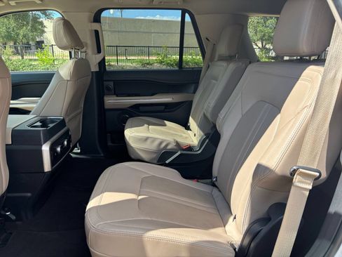 Used 2024 Ford Expedition Limited AWD/4WD image 28