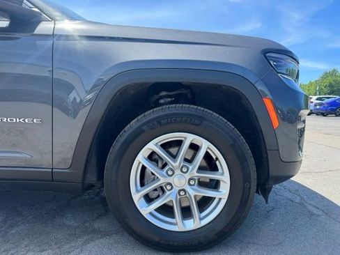 Used 2025 Jeep Grand Cherokee 4WD image 9