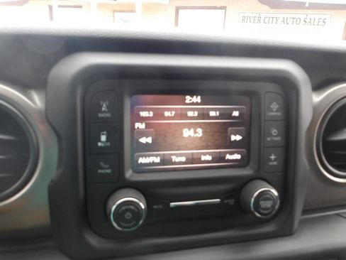 Used 2020 Jeep Wrangler Unlimited Sport S image 12