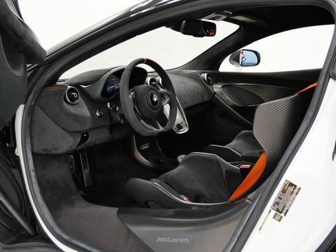 Used 2019 McLaren 600LT RWD image 22
