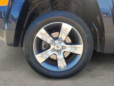 Used 2016 Jeep Patriot High Altitude FWD image 9