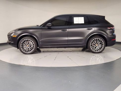 Used 2021 Porsche Cayenne AWD/4WD image 5
