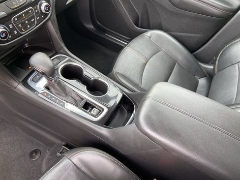 Used 2023 Chevrolet Equinox Premier AWD/4WD image 24
