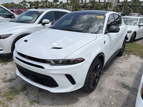 Used 2024 Dodge Hornet R/T Plus AWD/4WD image 3