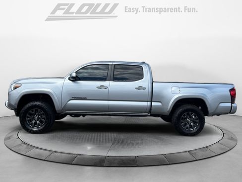 Used 2022 Toyota Tacoma SR5 w/ Technology Package AWD/4WD image 5