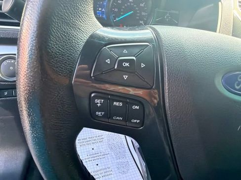 Used 2017 Ford Explorer XLT w/ Equipment Group 202A AWD/4WD image 19