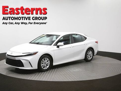 Used 2025 Toyota Camry LE FWD image 58