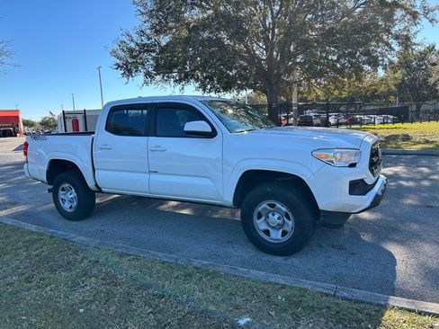Used 2016 Toyota Tacoma SR image 7