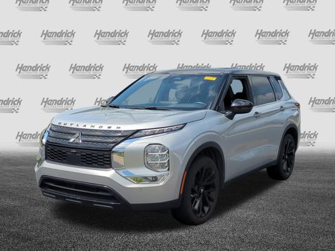 Used 2023 Mitsubishi Outlander SEL FWD image 6
