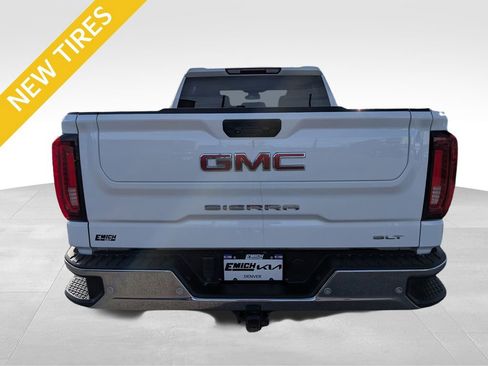 Used 2022 GMC Sierra 1500 SLT image 3