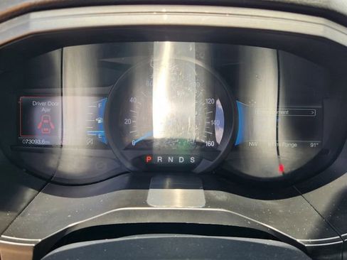 Used 2022 Ford Edge Titanium w/ Equipment Group 301A AWD/4WD image 15