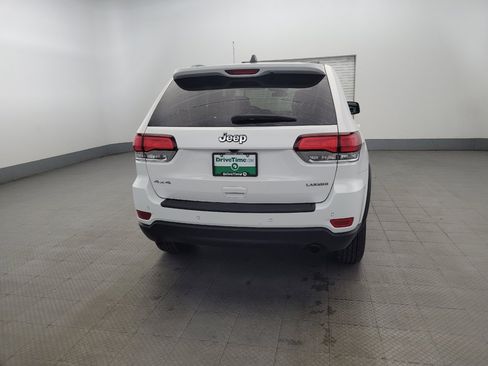 Used 2020 Jeep Grand Cherokee Laredo image 7