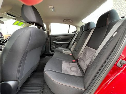 Certified 2021 Nissan Sentra SR FWD image 11