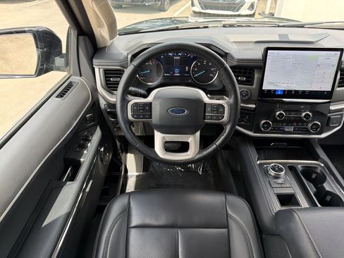 Used 2022 Ford Expedition XLT RWD image 29