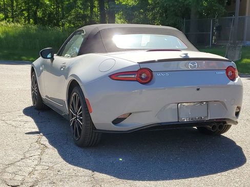 New 2026 MAZDA MX-5 Miata Grand Touring w/ Appearance Package RWD image 2