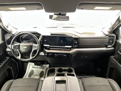 Used 2025 Chevrolet Silverado 1500 LT AWD/4WD image 7