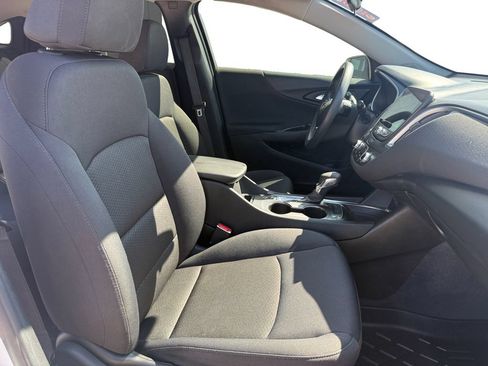Used 2023 Chevrolet Malibu LT w/ Driver Confidence Package FWD image 16