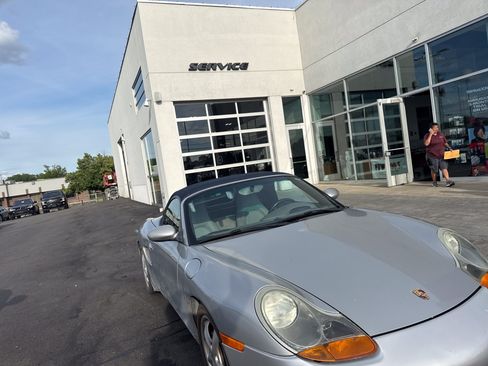 Used 2000 Porsche Boxster RWD image 6