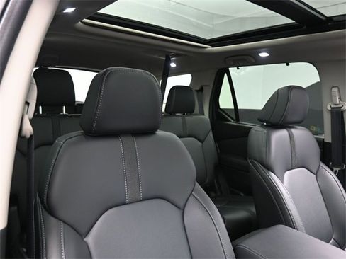 Used 2025 Honda Pilot Touring image 28