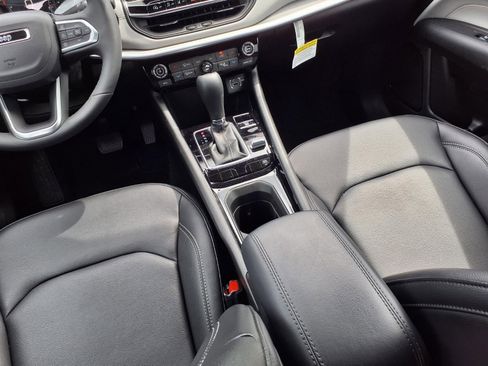 Used 2026 Jeep Compass Limited image 10