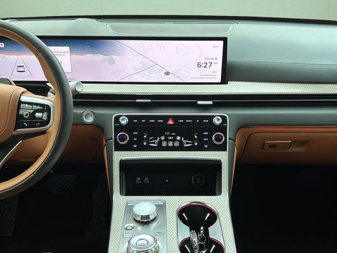 Used 2025 Genesis GV80 3.5T Prestige image 23