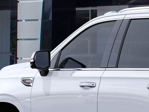 New 2026 GMC Yukon Elevation image 12