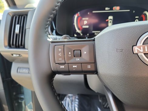 New 2026 Nissan Pathfinder SL FWD image 23