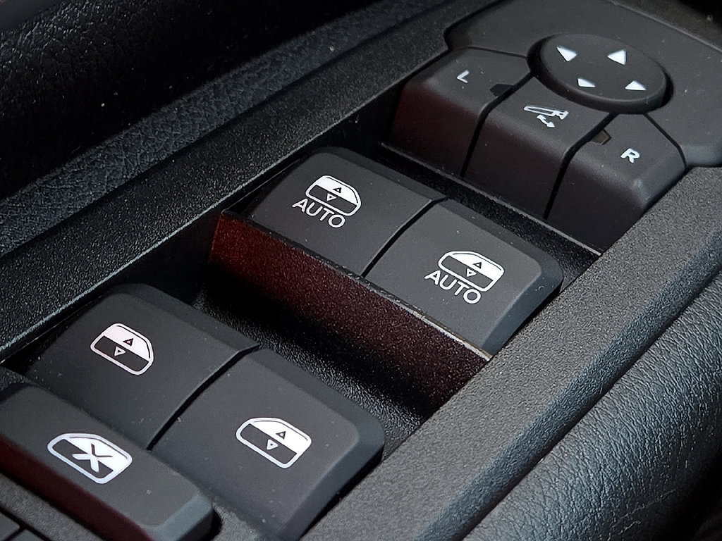 Used 2025 RAM 1500 Big Horn AWD/4WD image 16
