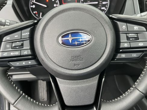 Used 2025 Subaru Forester Premium AWD/4WD image 18
