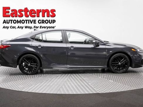 Used 2025 Toyota Camry SE FWD image 4