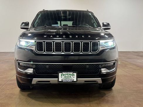 Used 2023 Jeep Wagoneer L Series II AWD/4WD image 29