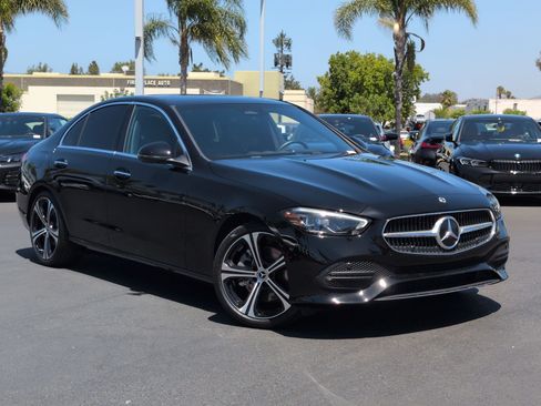 Used 2025 Mercedes-Benz C 300 Sedan image 2