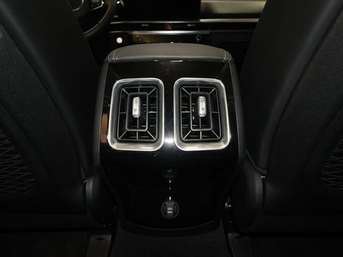 Used 2025 Kia Sorento SX image 31