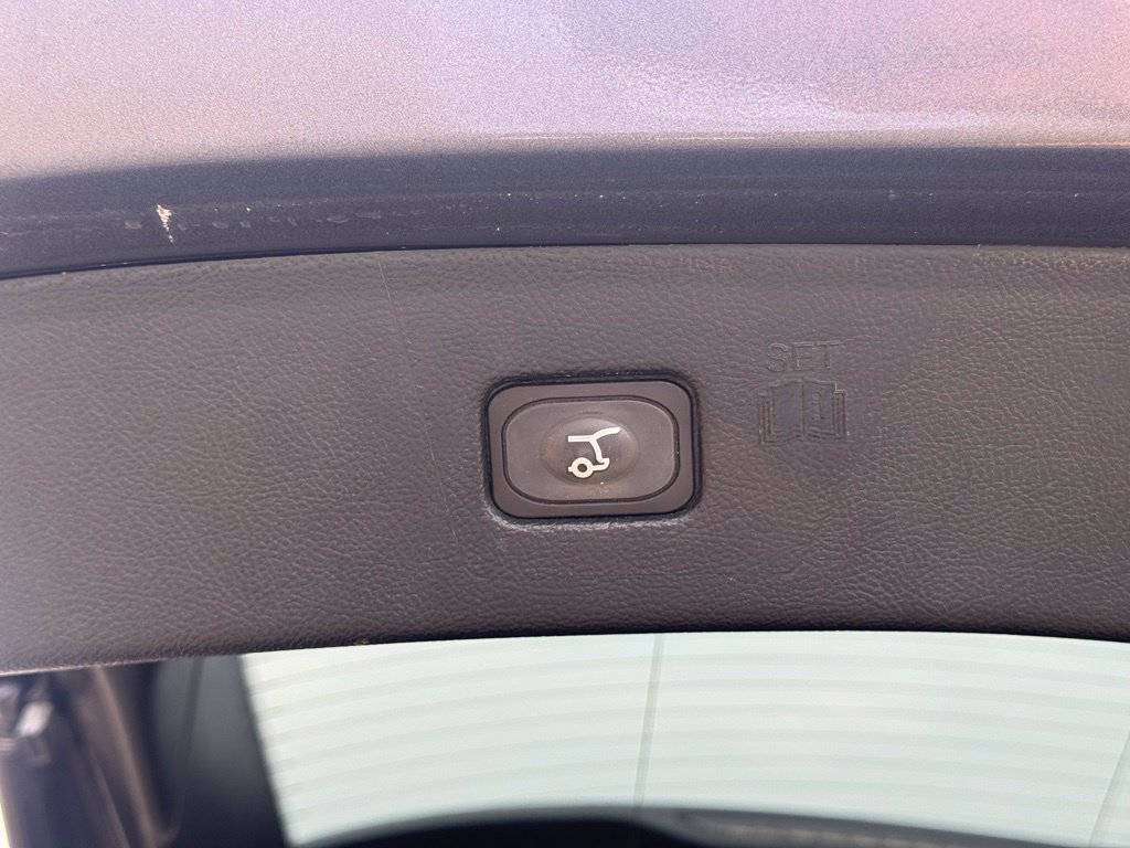 Certified 2020 Ford Edge Titanium AWD/4WD image 36