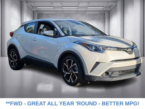 Used 2019 Toyota C-HR XLE image 3