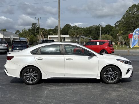 Used 2023 Kia Forte GT-Line w/ GT-Line Premium Package FWD image 9