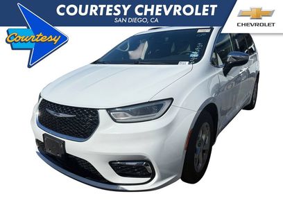 Used 2023 Chrysler Pacifica Limited