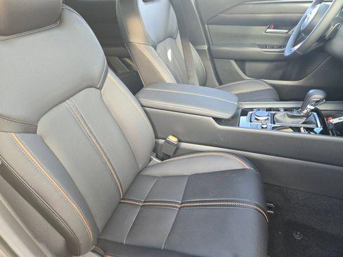 Used 2025 MAZDA CX-50 AWD 2.5 Turbo w/ Premium Pkg image 11