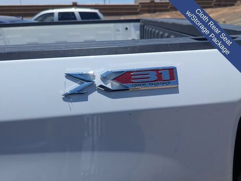 Used 2021 GMC Sierra 1500 Elevation w/ X31 Off-Road Package AWD/4WD image 10