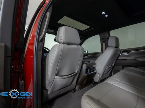 Used 2023 GMC Sierra 1500 SLT AWD/4WD image 25