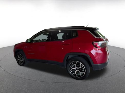 Used 2025 Jeep Compass Limited AWD/4WD image 8