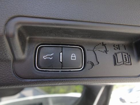 Used 2020 Ford Explorer 4WD image 11