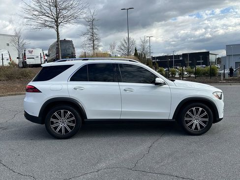 Used 2025 Mercedes-Benz GLE 450e 4MATIC image 9