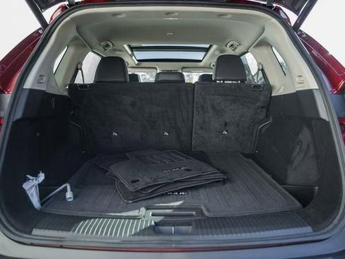 Used 2022 Nissan Rogue SV w/ SV Premium Package image 9