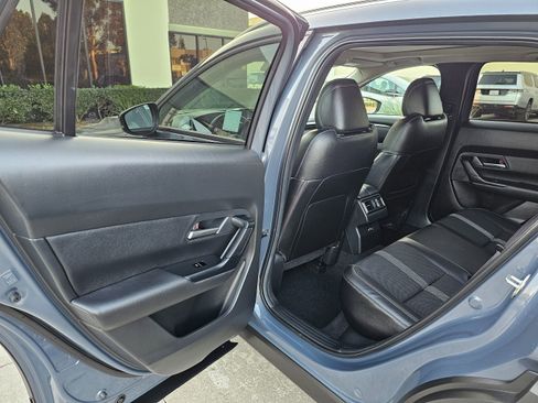 Used 2025 MAZDA CX-50 AWD 2.5 S w/ Premium Package image 18