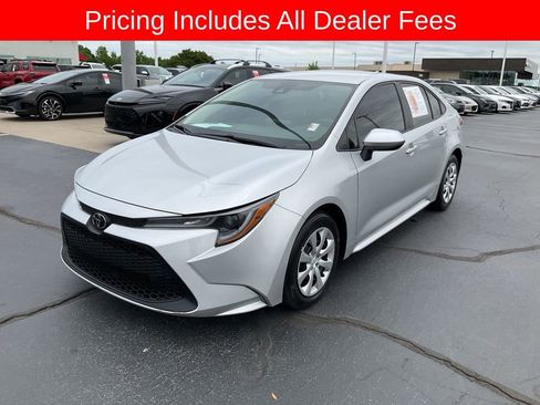 Used 2022 Toyota Corolla LE FWD image 1