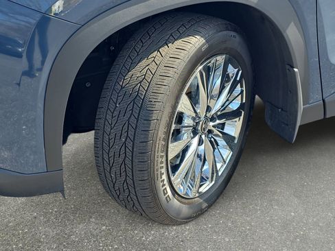 Used 2025 Toyota Grand Highlander AWD image 33