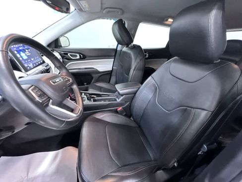 Used 2022 Jeep Compass Limited image 14